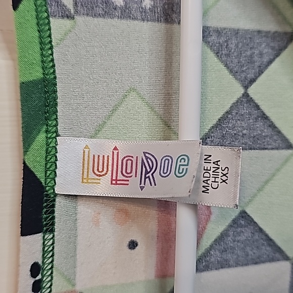 Lularoe Christmas t-shirt size xxs - Picture 4 of 6